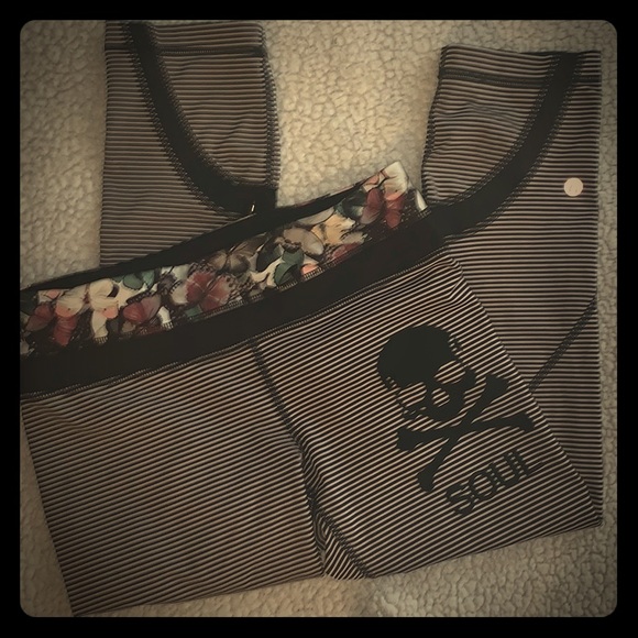 Lululemon one of a kind🧘🏻♀️🧘🏻♀️ - Picture 1 of 7